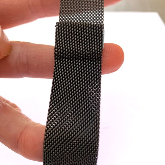 Apple Watch Milanese Loop Band - Graphite - Picture 4 of 14